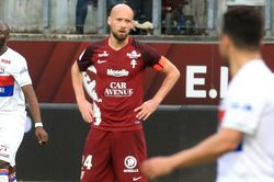 Soi kèo nhà cái Metz vs Lyon. Nhận định, dự đoán bóng đá Ligue 1 (18h00, 8/5)