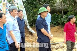 Đồng chí Phó Chủ tịch UBND tỉnh Nguyễn Thế Giang kiểm tra công tác khắc phục hậu quả do mưa lũ tại huyện Lâm Bình.