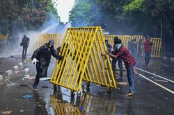 Sri Lanka áp lệnh giới nghiêm toàn quốc
