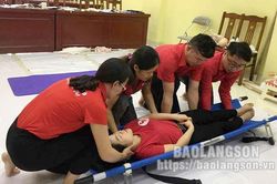 Duy trì, phát huy hiệu quả điểm sơ cấp cứu cộng đồngTin khácỨng dụng công nghệ trong quản lý cán bôỰ́ng dụng công nghệ thông tin tại Trung tâm phục vụ hành chính công: Lợi cho người dân, tiện cho đơn vị