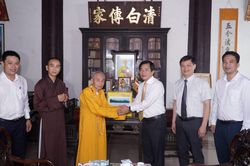 Chính trị - Xã hội Theo dòng thời sự Chủ tịch UBND tỉnh Nguyễn Văn Phương thăm các cơ sở phật giáo