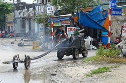Bất chấp lệnh cấm, xe tự chế vẫn 'tung hoành' giữa Thủ đô