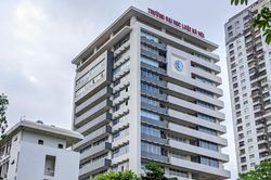 Gia đình cô gái kể về việc tố cáo trưởng khoa của ĐH Luật Hà Nội