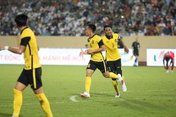 Thắng 3-1 U23 Lào, U23 Malaysia vươn lên đầu bảng B