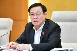 'Thị trường chứng khoán không ngày nào ổn định thì các đồng chí thấy có yên tâm không?'