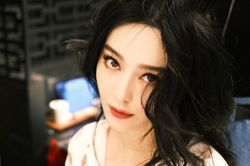 Nghệ sĩ vội giải thể công ty
