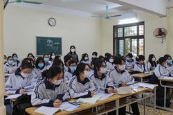 Khéo léo bù lấp 'khoảng trống' chương trình lớp 10 mới