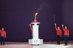 Thời khắc thắp sáng đuốc thiêng SEA Games 31