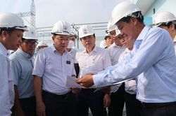 Gỡ vướng mặt bằng dự án truyền tải điện đi qua Bình Dương