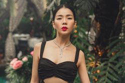 Giữa ồn ào so sánh giọng sau 10 năm, Lệ Quyên ẩn ý: 'Khán giả bảo tôi hát live luôn hay hơn nghe CD'