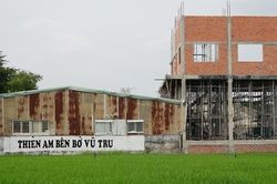 Khởi tố, bắt tạm giam chủ khu đất nơi đặt 'Tịnh thất Bồng lai'