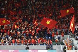 SEA Games 31: Tuyển nữ Việt Nam ngược dòng thắng Philippines 2-1