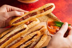 Bánh mì que Hải Phòng - món ăn bình dân quá đỗi tự hào của người dân đất cảng