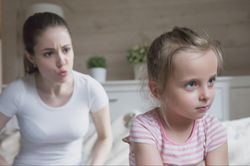 13 dấu hiệu sai lầm trong nuôi dạy con của cha mẹ