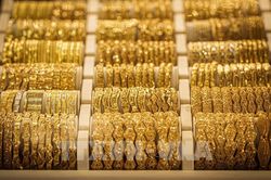 Giá vàng thế giới phiên 12/5 giảm khi đồng USD mạnh lên