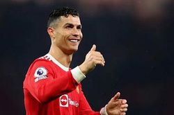 Ronaldo hết lòng ủng hộ HLV Erik Ten Hag
