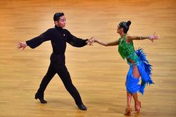 Màn trình diễn của Phan Hiển giúp dancesport Việt Nam giành 3 HCV