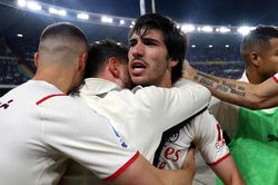 Soi kèo nhà cái Milan vs Atalanta. Nhận định, dự đoán bóng đá Serie A (23h00, 15/5)