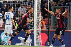 Soi kèo nhà cái Bologna vs Sassuolo. Nhận định, dự đoán bóng đá Serie A (17h30, 15/5)
