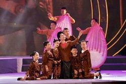 Đêm diễn nghệ thuật 'Người Mẹ Làng Sen'- lời tri ân với thân mẫu của Chủ tịch Hồ Chí Minh