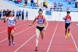 Quách Thị Lan giành huy chương đồng nội dung 400m tại SEA Games 31