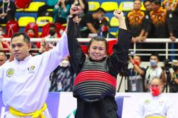 Nữ võ sỹ dân tộc Thái bật khóc khi lần đầu vô địch SEA Games