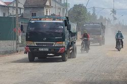 Hà Tĩnh: Xe chở đất, muôn nẻo lách luật