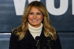 Vợ ông Trump úp mở khả năng quay trở lại Nhà Trắng