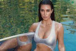 Kim Kardashian lần đầu lên trang bìa tạp chí áo tắm