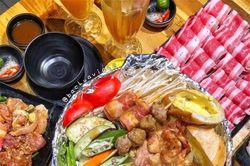 Thưởng thức 7 món ngon khó cưỡng ở con phố không ngủ giữa lòng Hà Nội