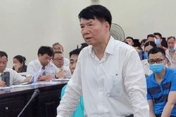 Cựu Thứ trưởng Bộ Y tế xin hưởng mức án 'không mang thêm đau khổ cho gia đình'