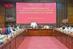 Chủ tịch nước Nguyễn Xuân Phúc làm việc với Ban Thường vụ Tỉnh ủy Điện Biên