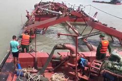 Bắt giữ thêm 1 vụ khai thác 800 m³ cát trái phép ở vùng biển Cần Giờ