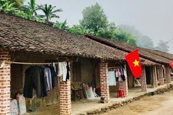 Nơi níu giữ những ngôi nhà trình tường