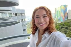Cô gái trẻ 'bạo gan' trải nghiệm một đêm tại 'khách sạn ma ám' ở Malaysia