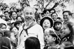 Phát triển đất nước ta 'đàng hoàng hơn, to đẹp hơn' theo di nguyện của Bác Hồ