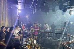 Bắt quả tang hàng chục 'dân chơi' dương tính với ma túy tại quán bar Fame