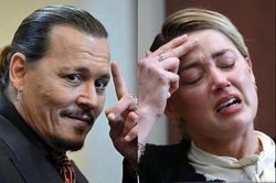 Fan xếp hàng, thức đêm để dự phiên tòa của Johnny Depp