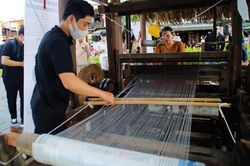 Khám phá sản phẩm đặc sắc tại Fesival Nghề truyền thống vùng miền