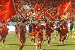 CĐV Việt Nam vỡ òa, mong U23 Việt Nam cũng giành HCV như tuyển nữ