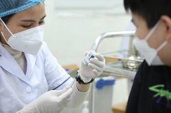 Viện Vệ sinh dịch tễ Trung ương sẽ cung ứng đủ vaccine COVID-19 để tiêm mũi 4
