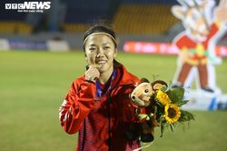 Tuyển bóng đá nữ chúc U23 Việt Nam đánh bại U23 Thái Lan