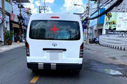 CSGT TPHCM làm việc với nhóm thanh niên hỗ trợ cấp cứu