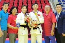 Hai chị em cùng giành HCV judo tại SEA Games 31