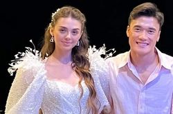 Vợ người mẫu khóc khi Bùi Tiến Dũng hứa yêu thương ở lễ cưới