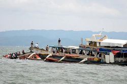 Cháy phà chở khách ở Philippines, ít nhất 7 người thiệt mạng