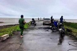 Liên tiếp phát hiện thi thể nam giới dạt vào bờ