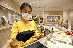 Giá vàng trong nước chững lại, nhưng vẫn cao hơn vàng thế giới gần 17 triệu đồng/lượng