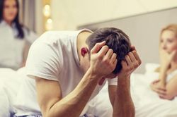 Bị chồng phát hiện mua đồ chơi tình dục, người vợ quyết ly hôn
