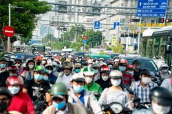 Kẹt xe quanh cao ốc tại TP.HCM